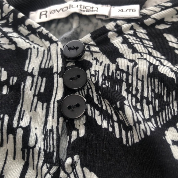 Revolution by Rickis xl tank top. Summery top to wear for those holiday cruises - Picture 4 of 5